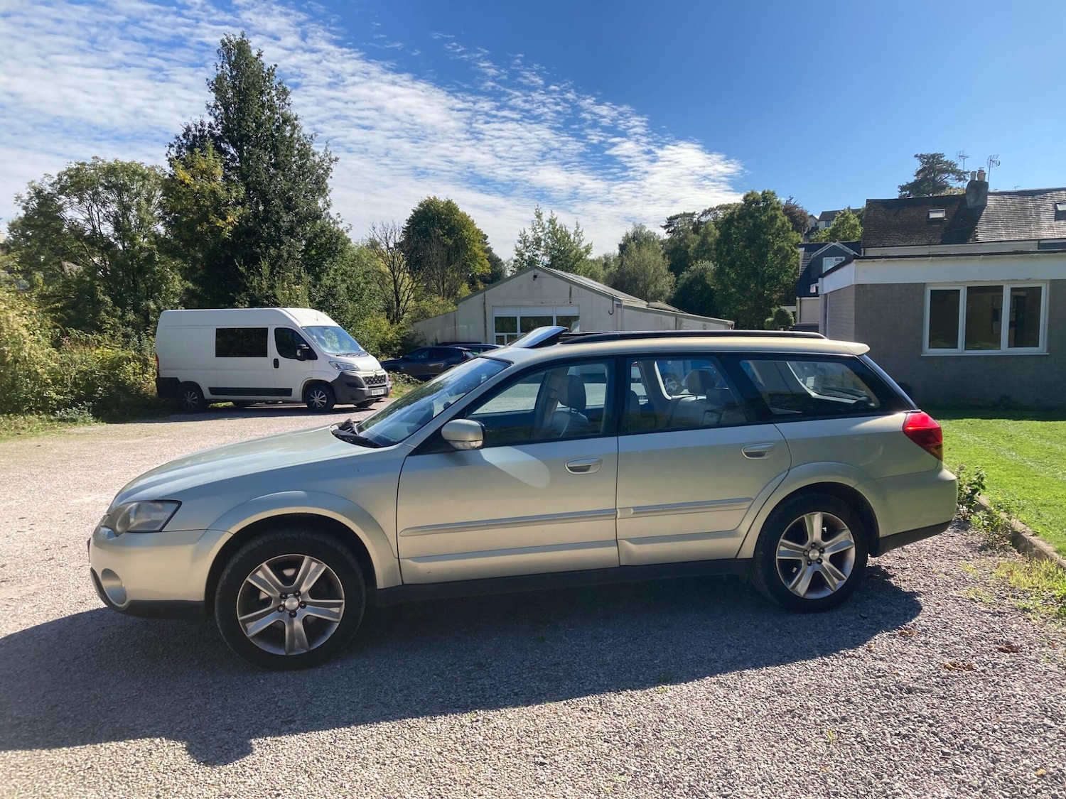 Used Subaru Outback 2005 for sale - 76042709: Photo 2