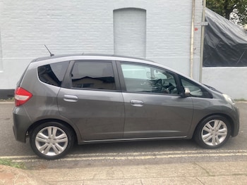 Used Honda Jazz 2014 for sale - 76270371: Photo