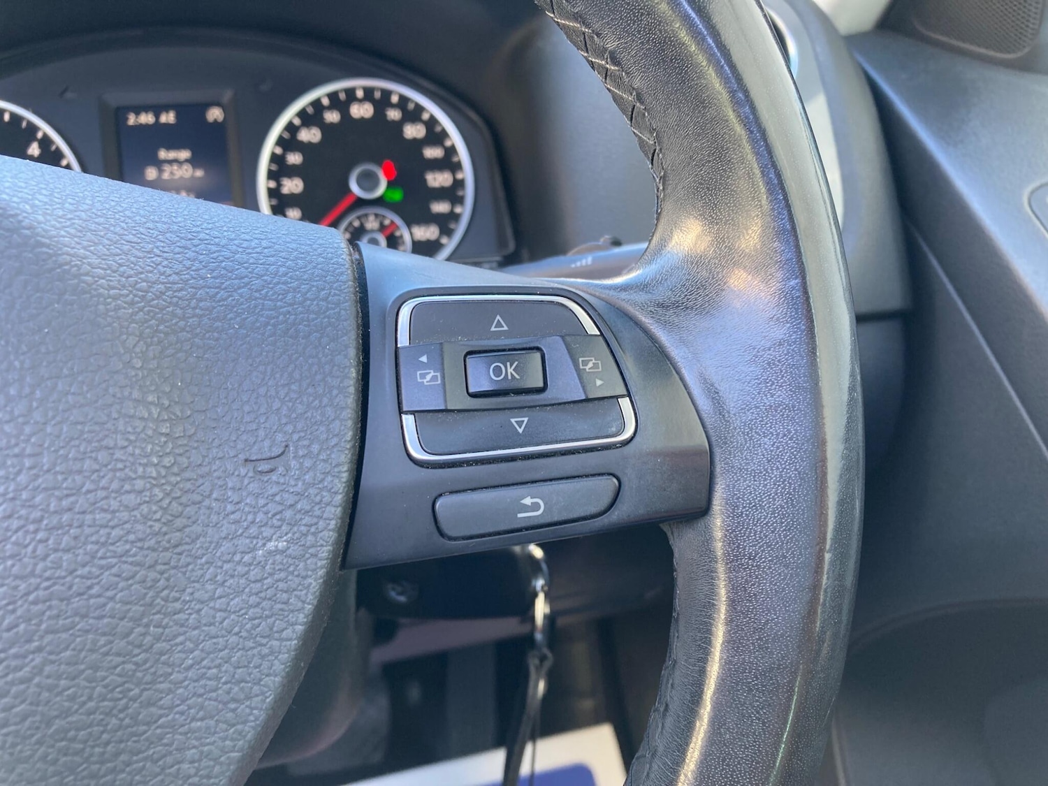 Used Volkswagen Tiguan 2015 for sale - 76121383: Photo 23