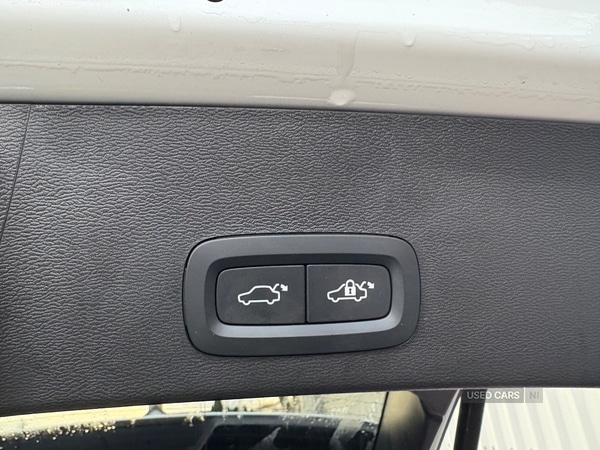 Used Volvo XC40 2023 for sale - 77156971: Photo 32