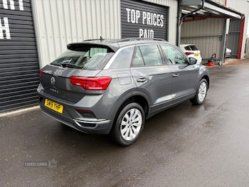 Used Volkswagen T-Roc 2019 for sale - 78472217: Photo