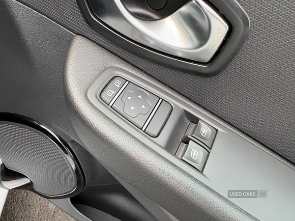 Used Renault Clio 2018 for sale - 77971119: Photo 15