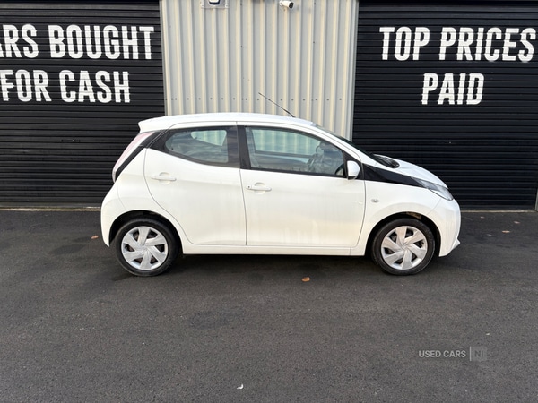 Used Toyota AYGO 2016 for sale - 76634359: Photo 2