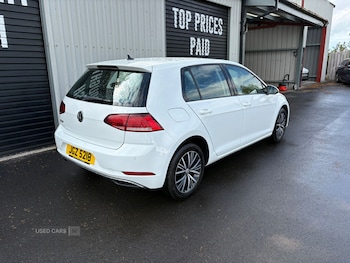 Used Volkswagen Golf 2018 for sale - 78505334: Photo
