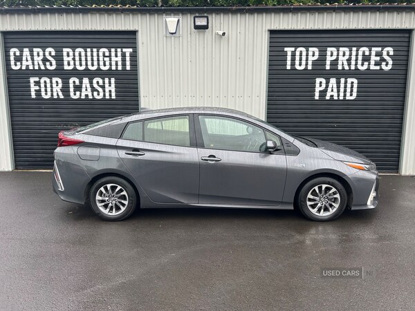 Used Toyota Prius 2020 for sale - 75115503: Photo 2