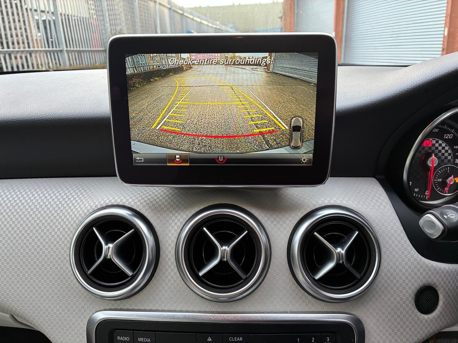 Used Mercedes-Benz A-Class 2015 for sale - 76322516: Photo 12