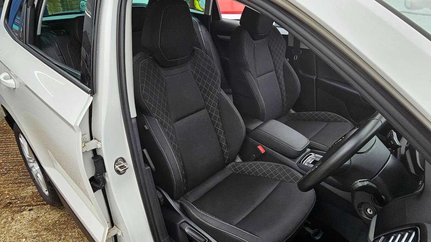 Used Skoda Karoq 2018 for sale - 77120463: Photo 13