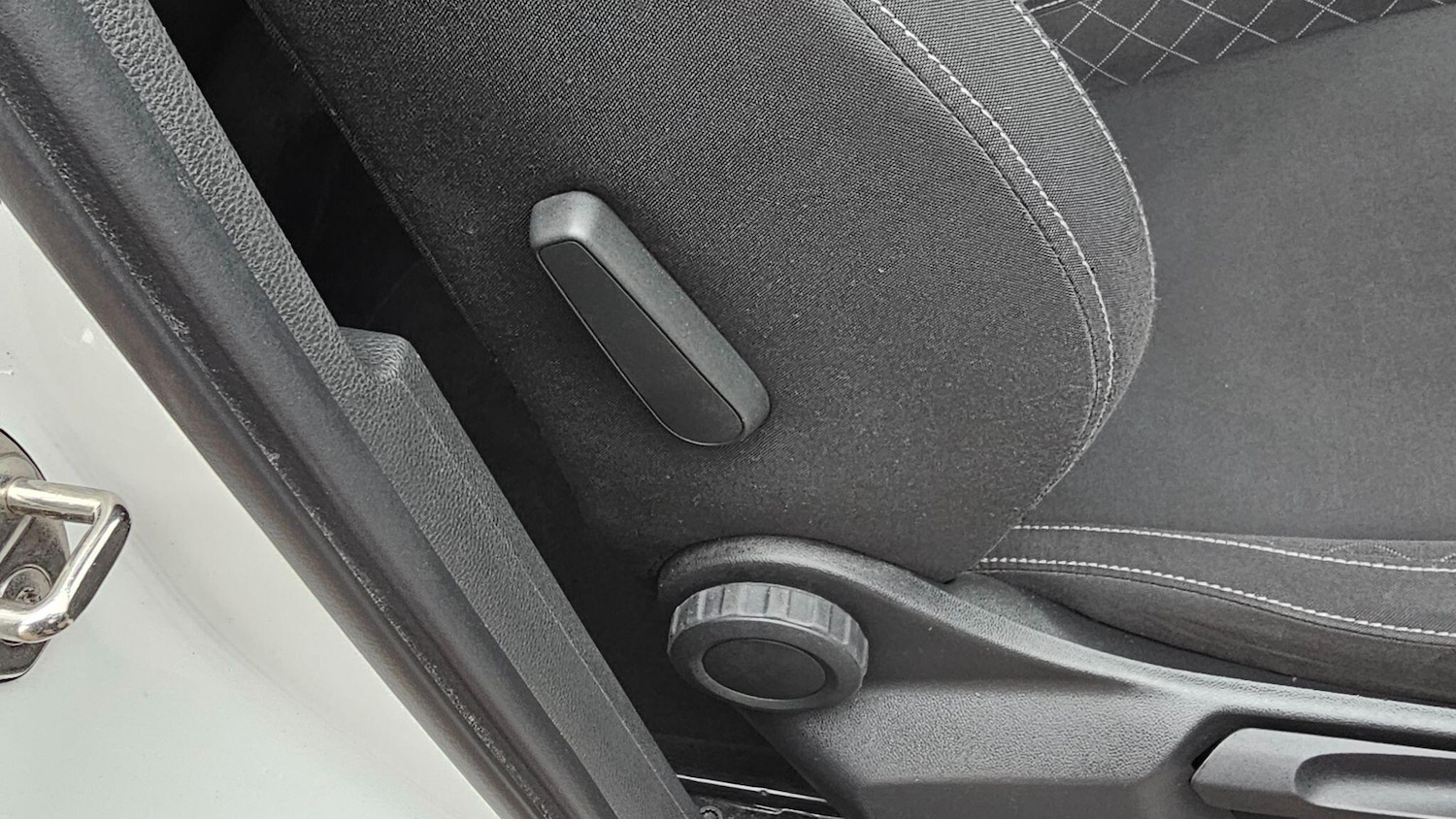 Used Skoda Karoq 2018 for sale - 77120463: Photo 15