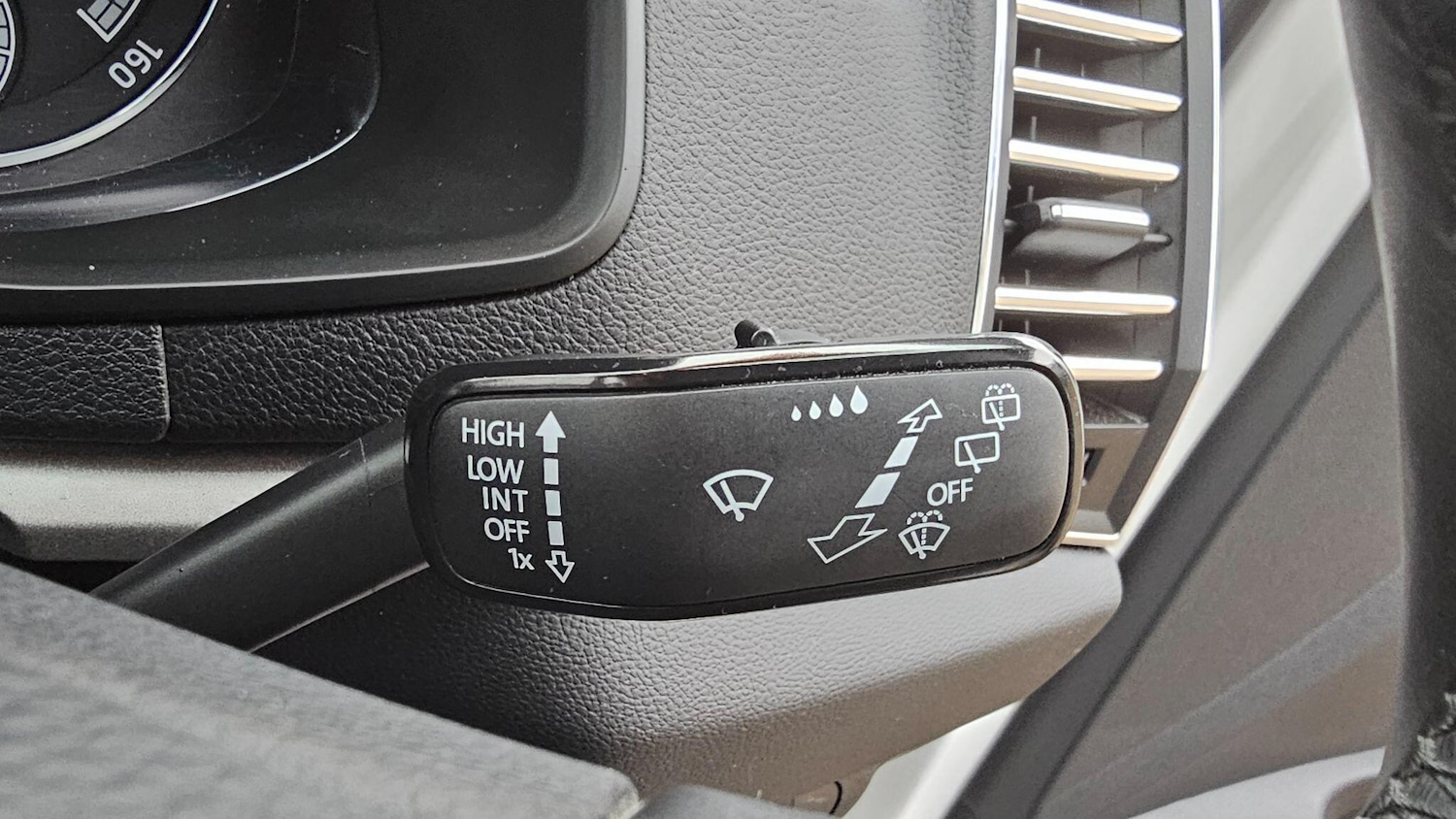 Used Skoda Karoq 2018 for sale - 77120463: Photo 33