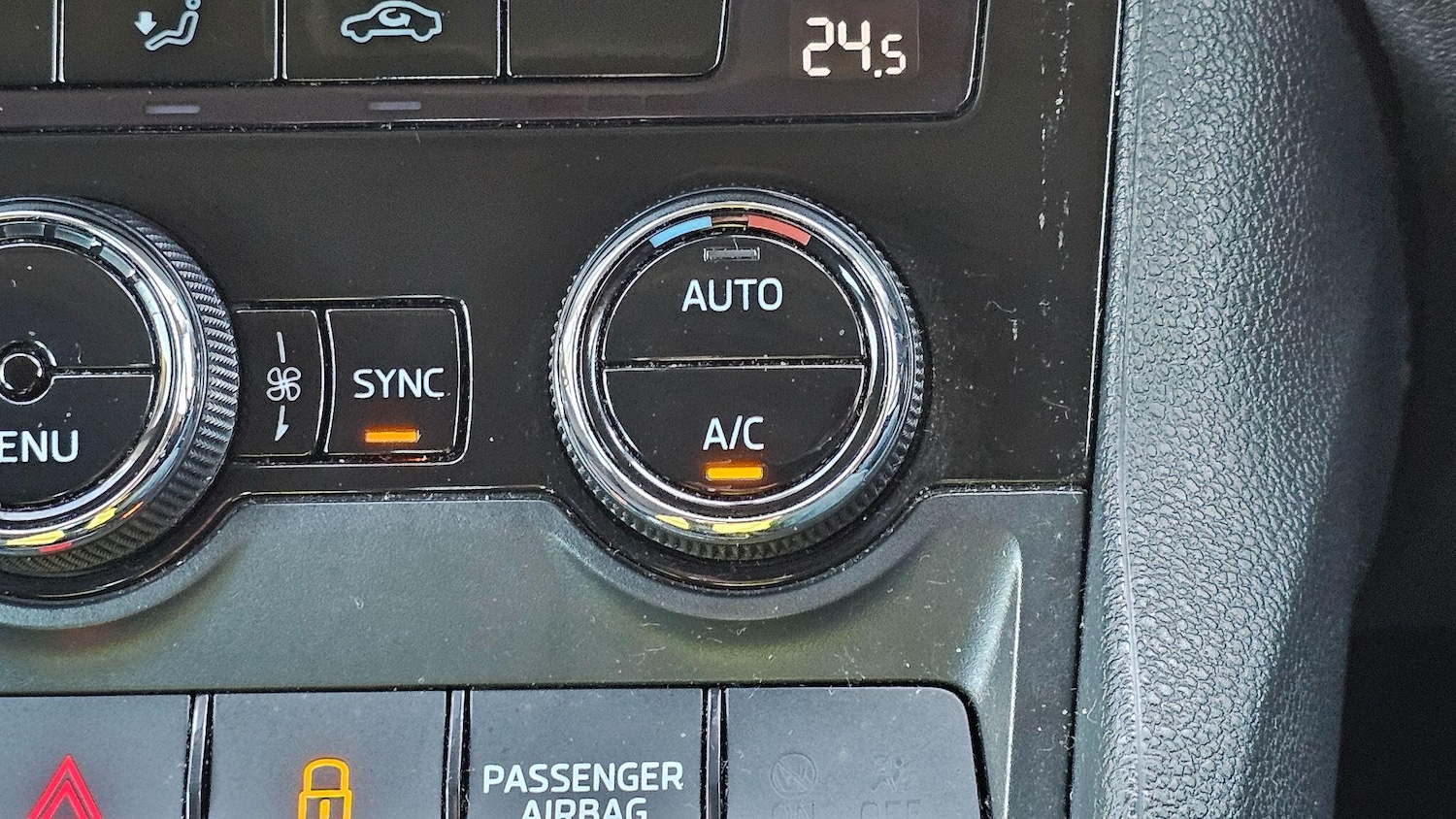 Used Skoda Karoq 2018 for sale - 77120463: Photo 48