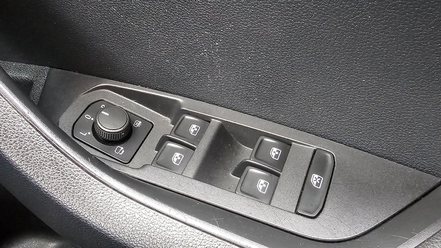 Used Skoda Karoq 2018 for sale - 77120463: Photo 51