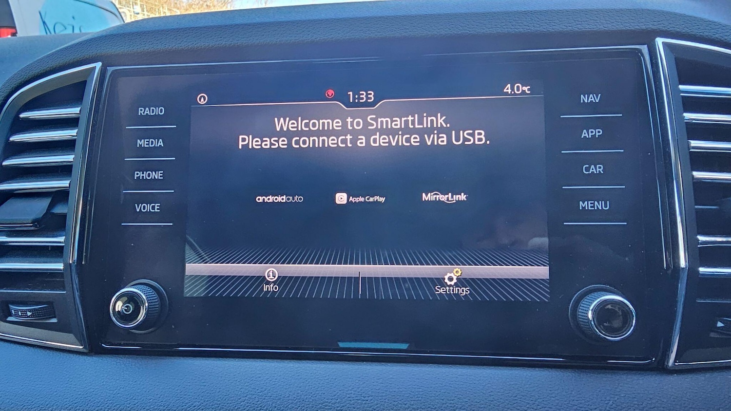 Used Skoda Karoq 2018 for sale - 77120463: Photo 61