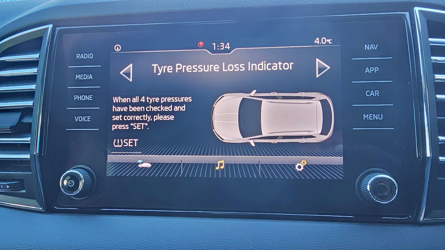 Used Skoda Karoq 2018 for sale - 77120463: Photo 67