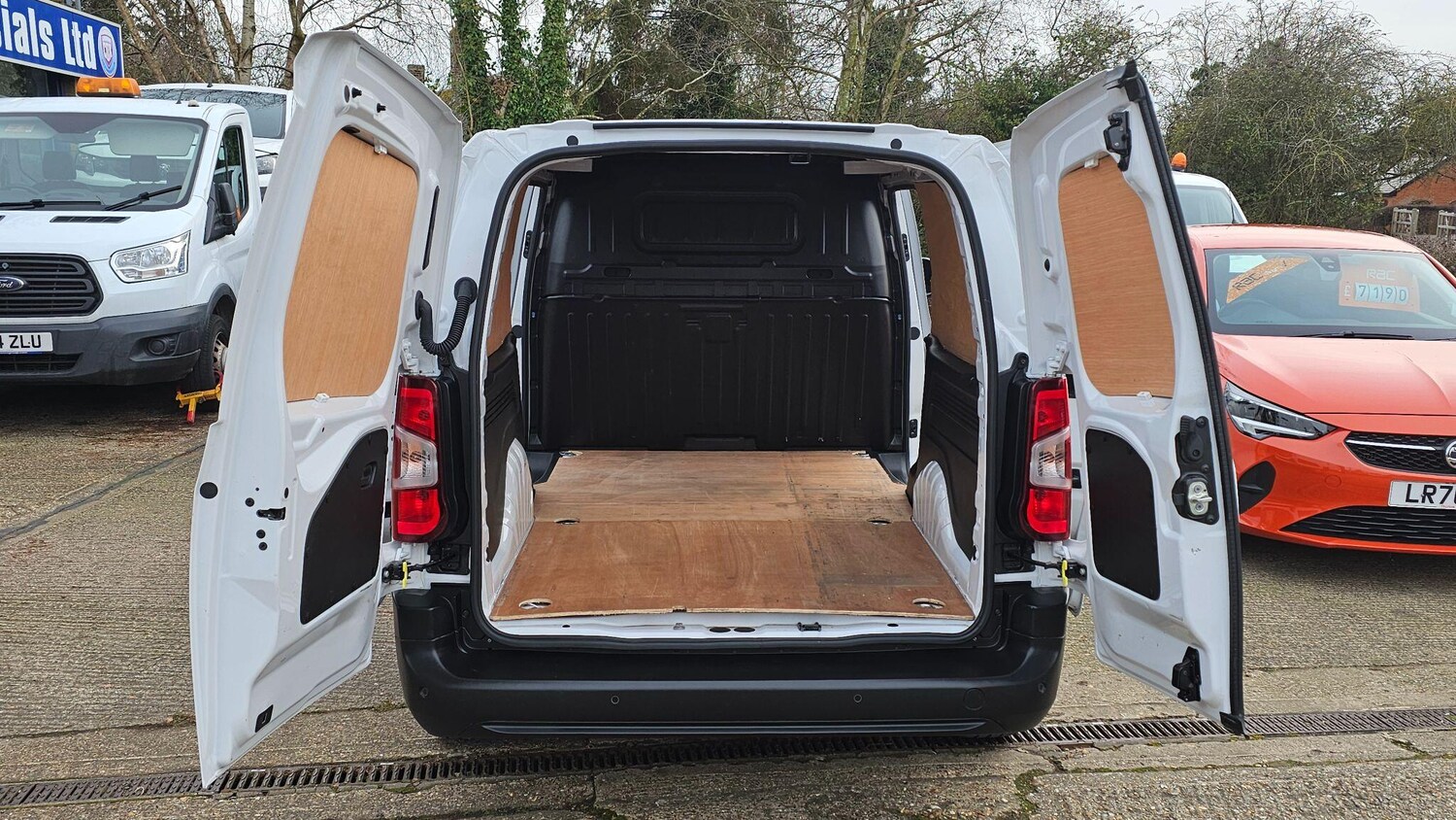 Used Vauxhall Combo 2024 for sale - 77585636: Photo 25