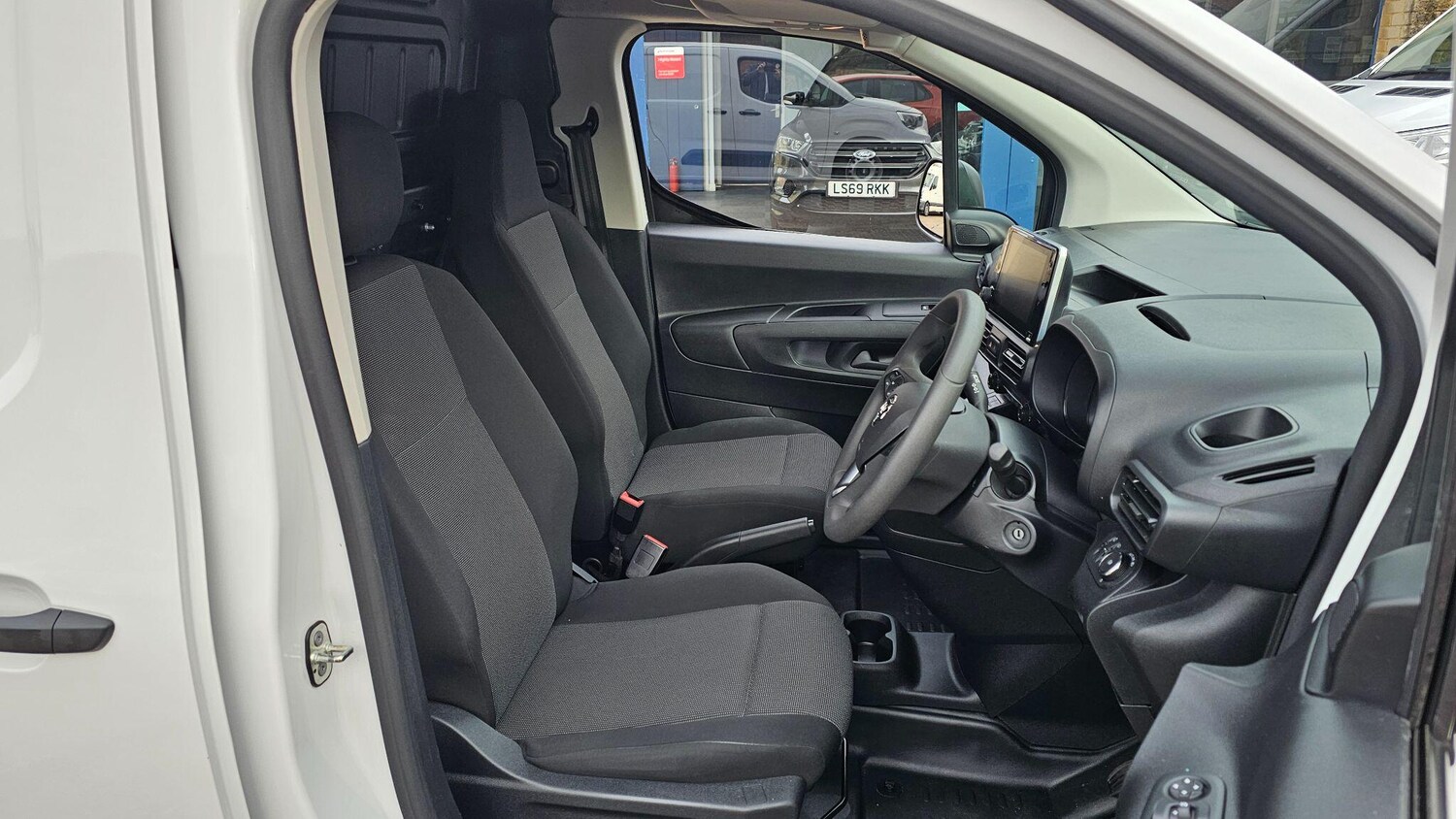 Used Vauxhall Combo 2024 for sale - 77585636: Photo 28