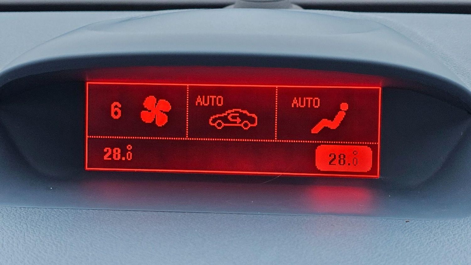 Used Vauxhall Mokka 2012 for sale - 77230481: Photo 36