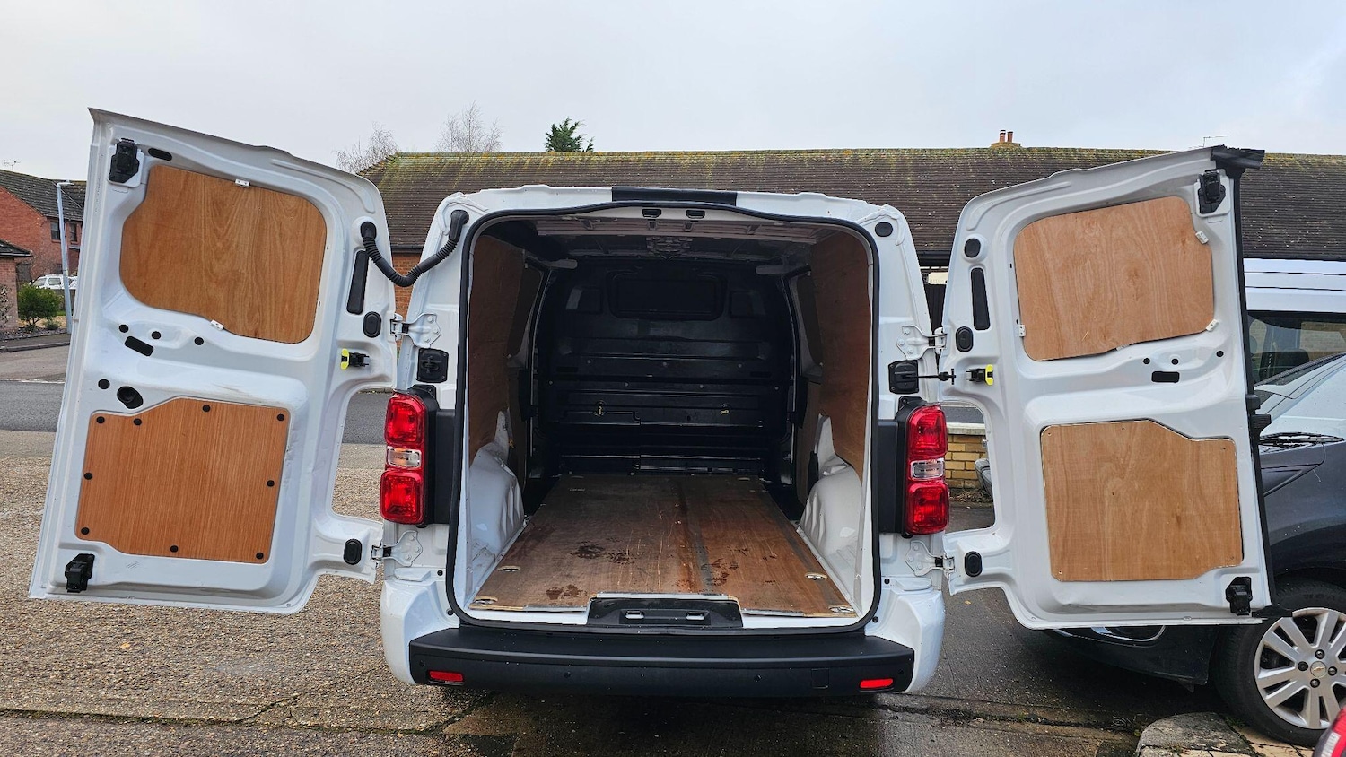 Used Vauxhall Vivaro 2023 for sale - 77123962: Photo 12