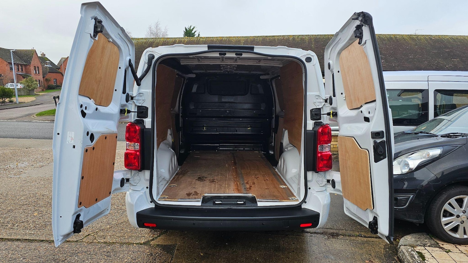 Used Vauxhall Vivaro 2023 for sale - 77123962: Photo 13