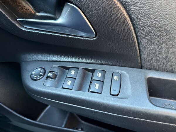 Used Vauxhall Corsa 2023 for sale - 76140221: Photo 16