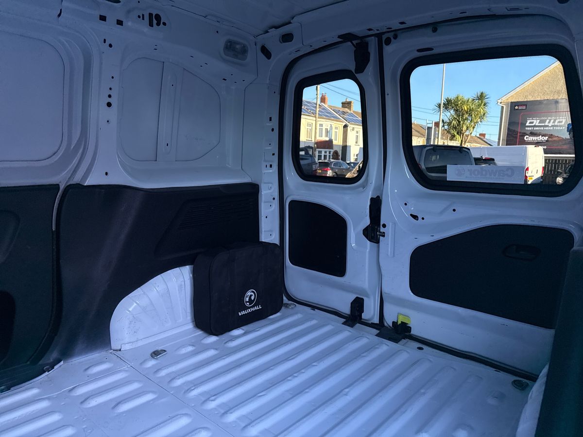 Used Vauxhall Combo 2022 for sale - 76872817: Photo 26