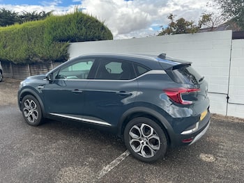 Used Renault Captur 2023 for sale - 79669549: Photo