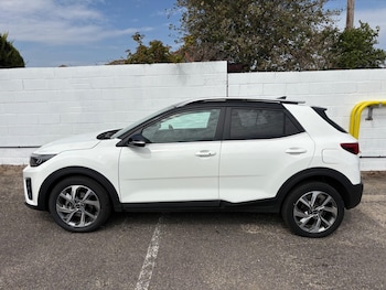 Used Kia Stonic 2023 for sale - 79602322: Photo
