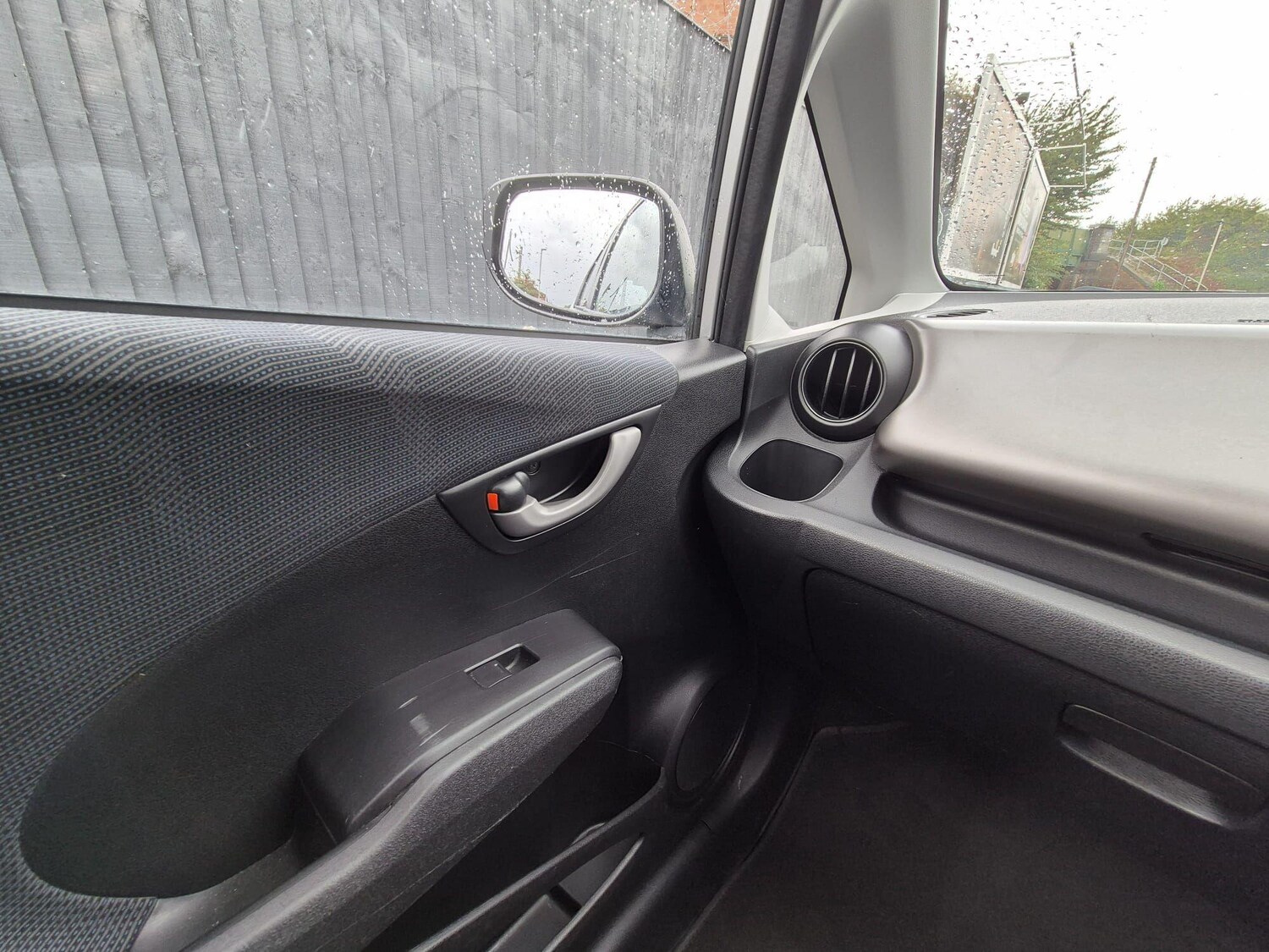 Used Honda Jazz 2009 for sale - 76294501: Photo 46