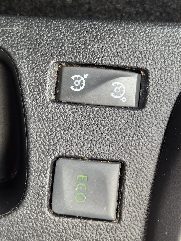 Used Renault Captur 2016 for sale - 76295536: Photo 28