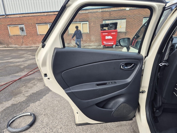 Used Renault Captur 2016 for sale - 76295536: Photo 31
