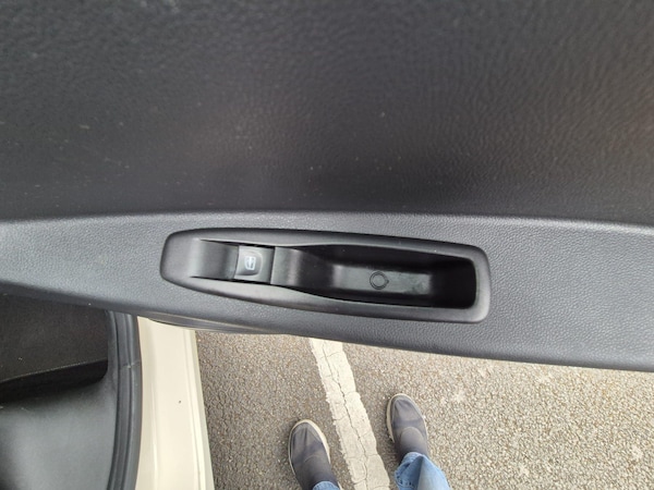 Used Renault Captur 2016 for sale - 76295536: Photo 32