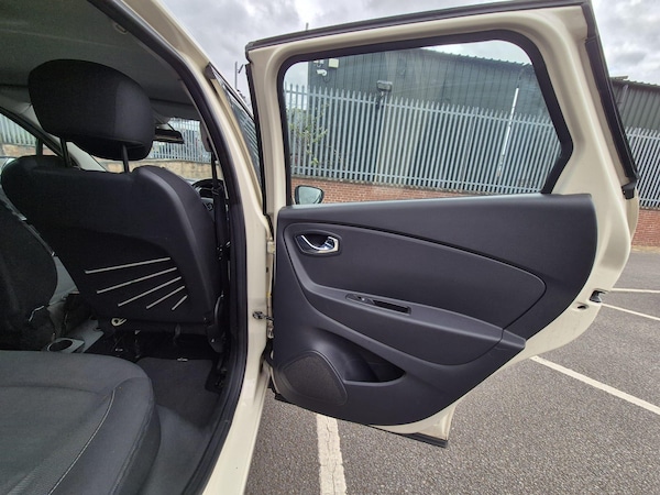 Used Renault Captur 2016 for sale - 76295536: Photo 33