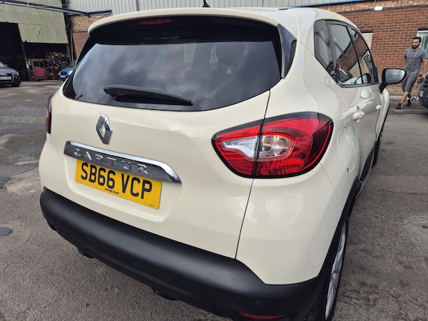 Used Renault Captur 2016 for sale - 76295536: Photo 50