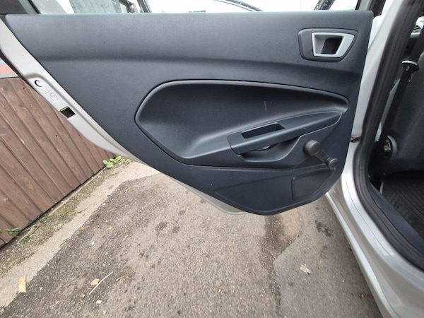 Used Ford Fiesta 2012 for sale - 76294576: Photo 24