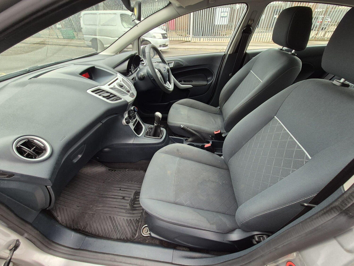 Used Ford Fiesta 2012 for sale - 76294576: Photo 38