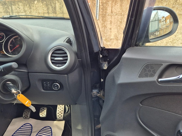 Used Vauxhall Corsa 2014 for sale - 76295753: Photo 22