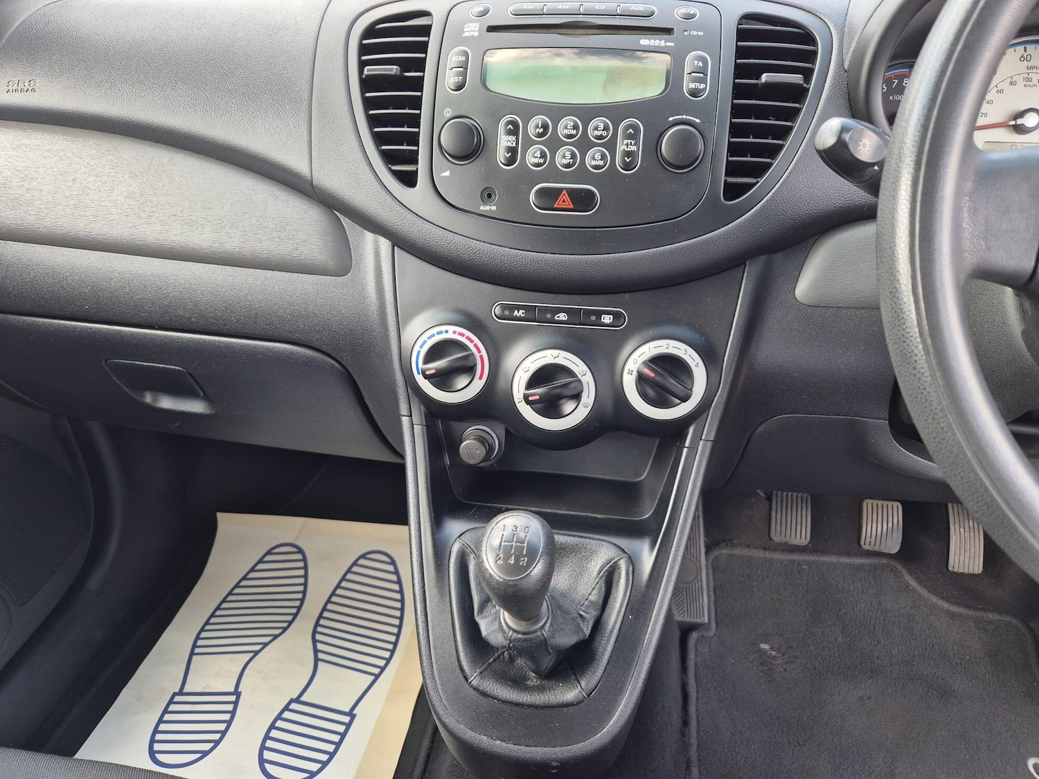 Used Hyundai i10 2010 for sale - 76295488: Photo 17