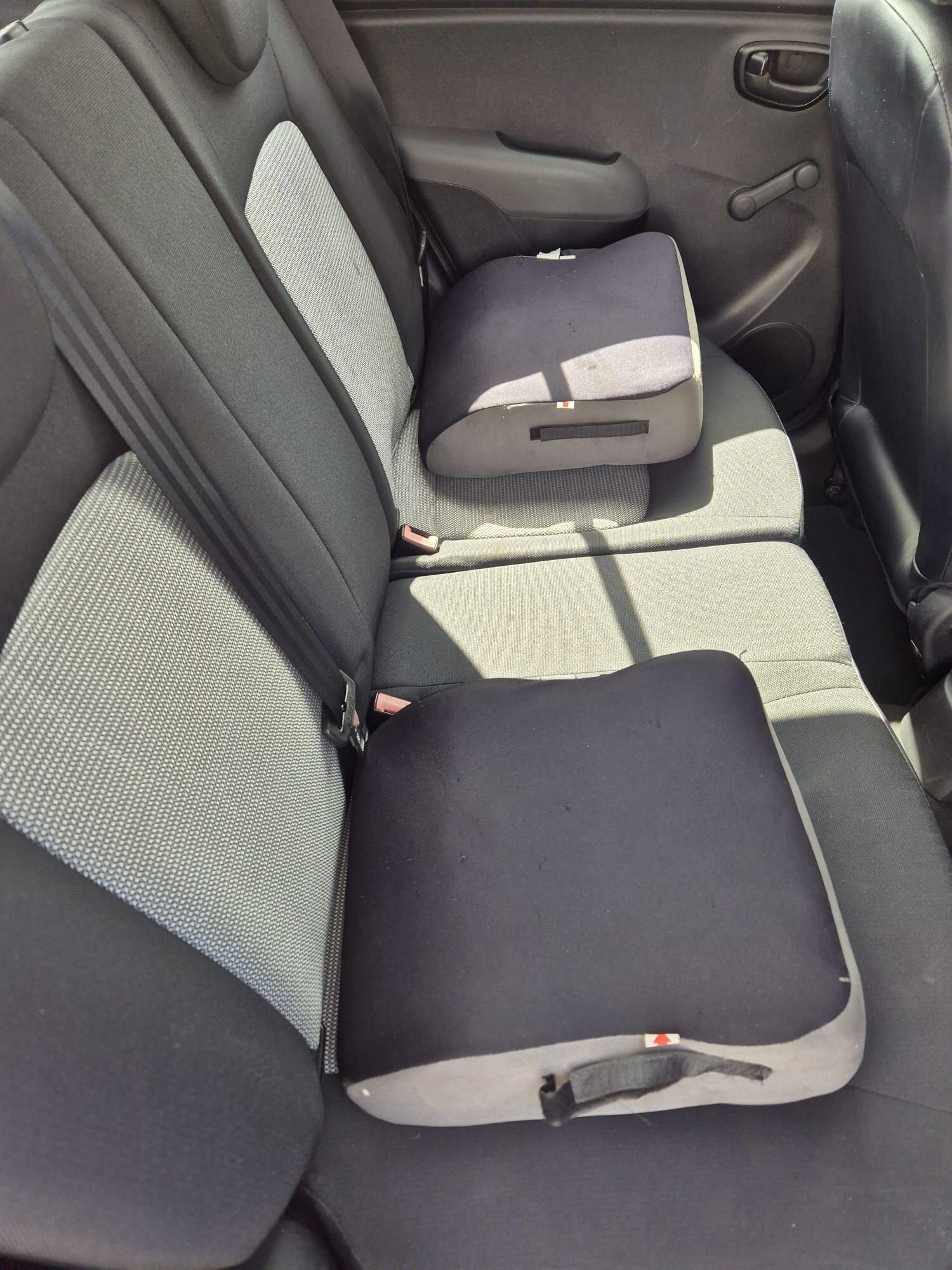 Used Hyundai i10 2010 for sale - 76295488: Photo 22