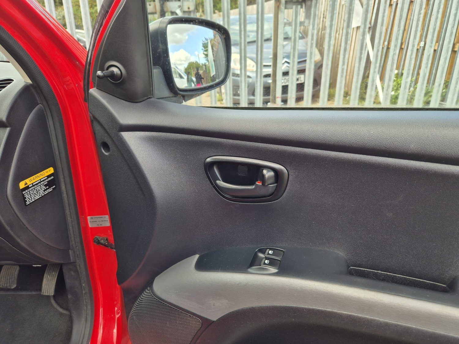 Used Hyundai i10 2010 for sale - 76295488: Photo 27