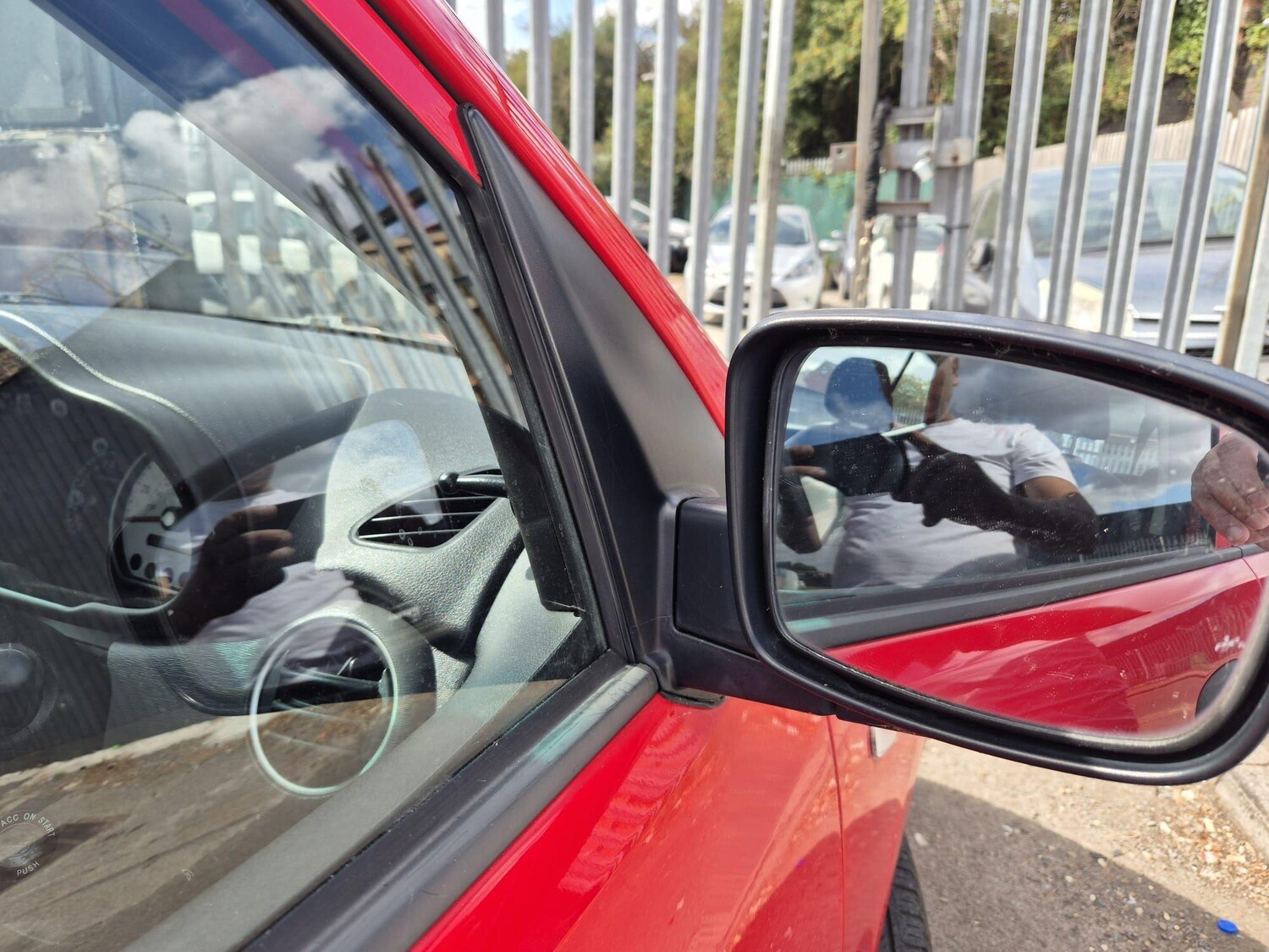 Used Hyundai i10 2010 for sale - 76295488: Photo 30