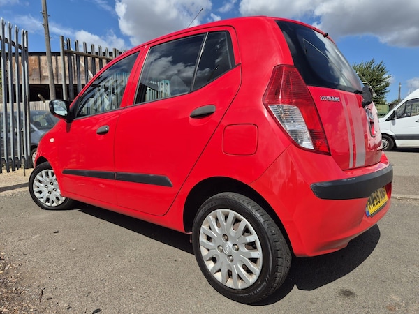 Used Hyundai i10 2010 for sale - 76295488: Photo 4