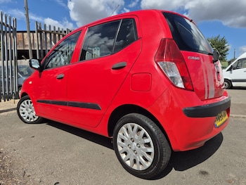 Used Hyundai i10 2010 for sale - 76295488: Photo