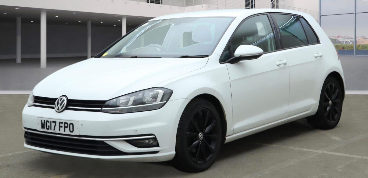 Used Volkswagen Golf 2017 for sale - 76926539: Photo 2