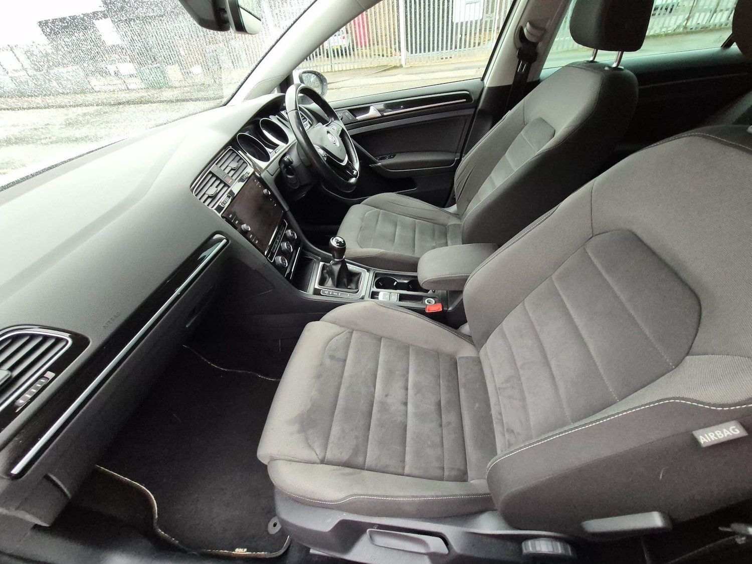 Used Volkswagen Golf 2017 for sale - 76926539: Photo 30