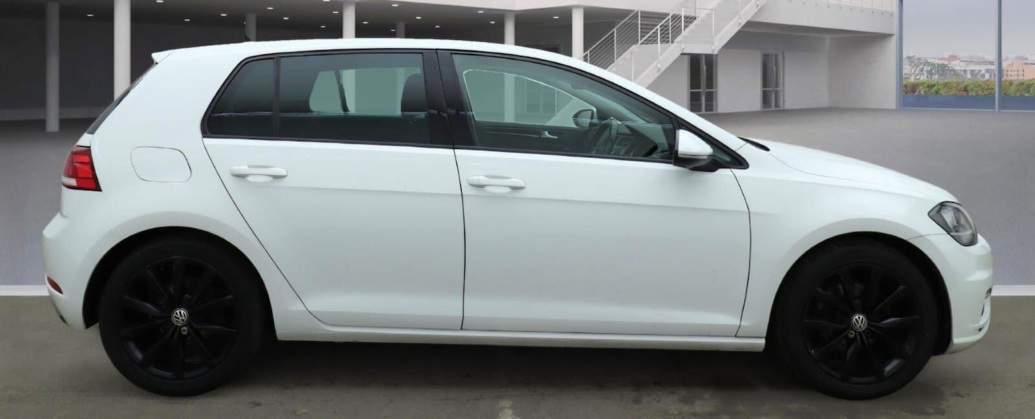 Used Volkswagen Golf 2017 for sale - 76926539: Photo 5