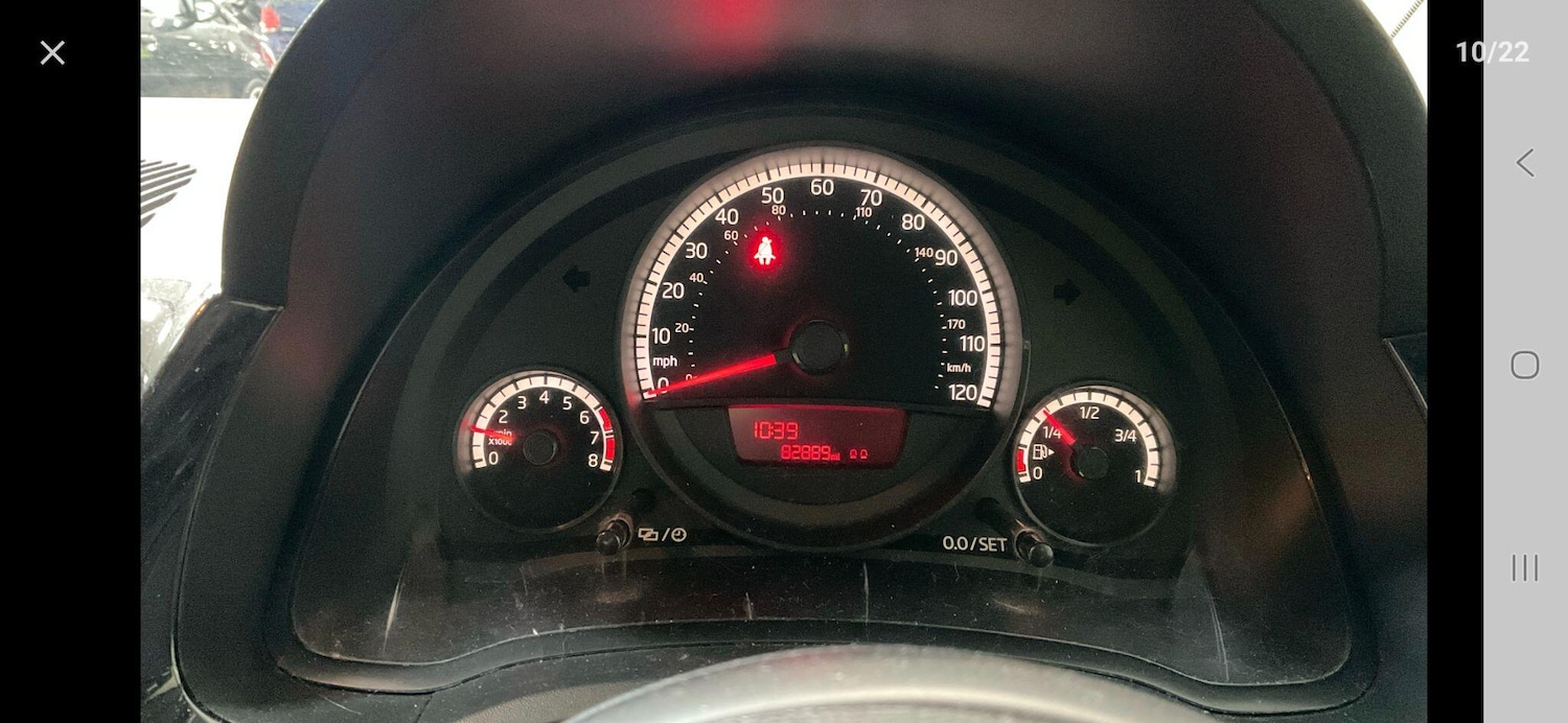 Used Volkswagen up! 2014 for sale - 78204959: Photo 10