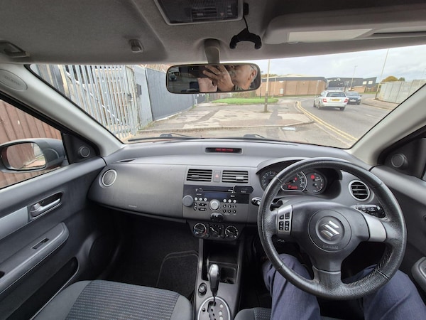 Used Suzuki Swift 2009 for sale - 76296028: Photo 11