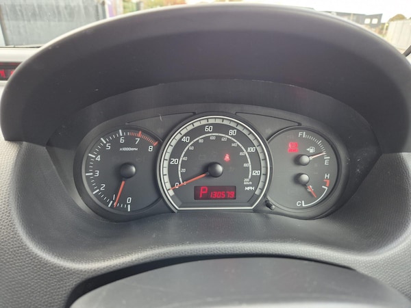 Used Suzuki Swift 2009 for sale - 76296028: Photo 13