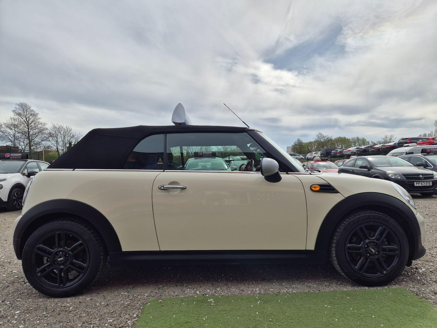 Used MINI Convertible 2012 for sale - 78205124: Photo 8