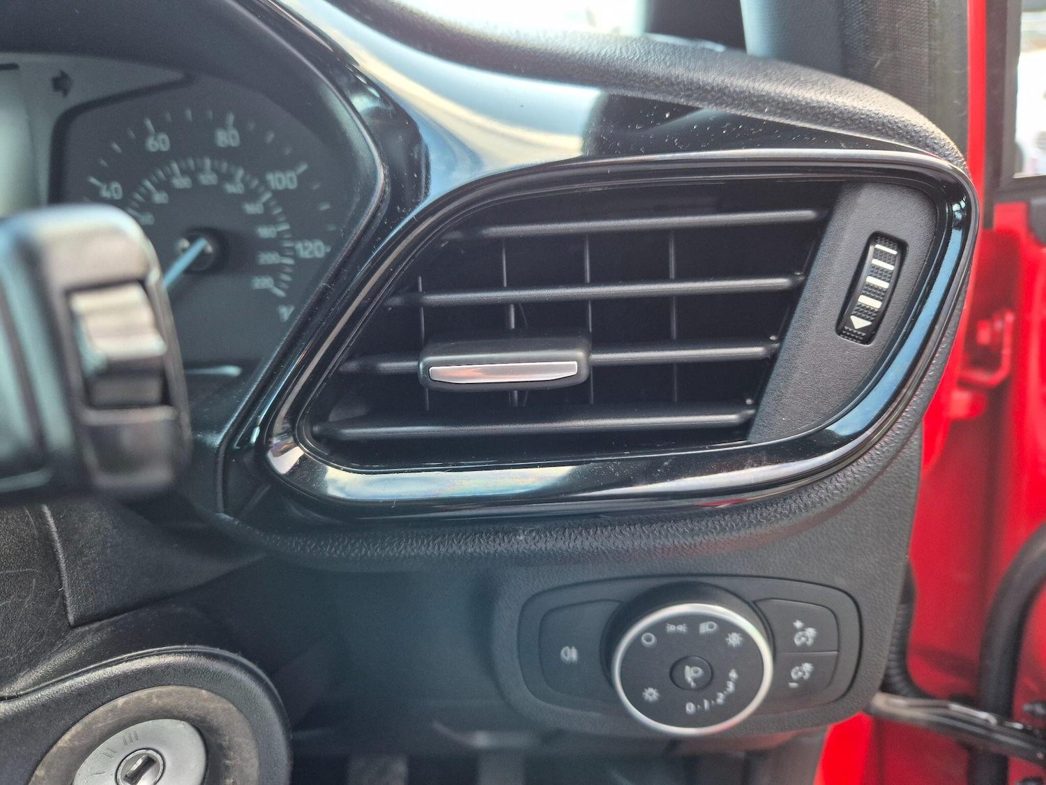 Used Ford Fiesta 2018 for sale - 77898311: Photo 40