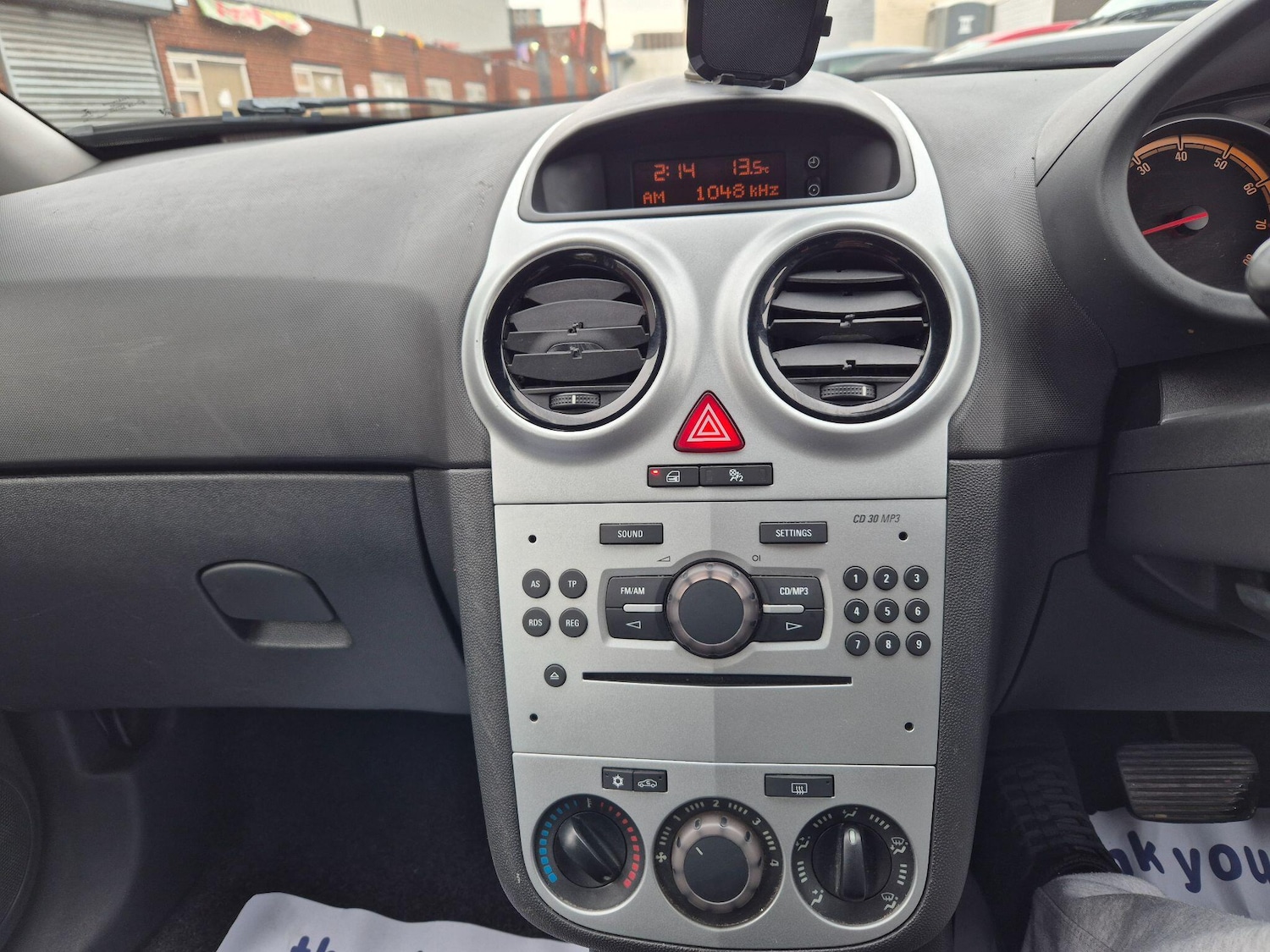 Used Vauxhall Corsa 2009 for sale - 77633271: Photo 12